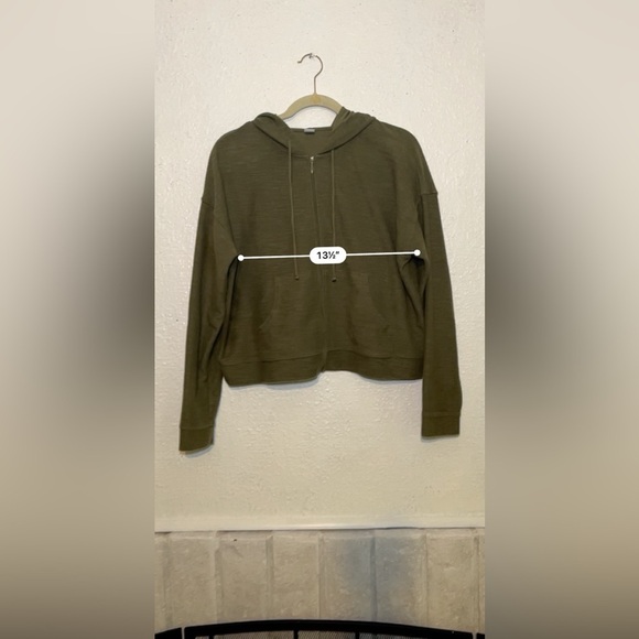 Old Navy lightweight, alpine, tundra, hooded, zip up sweater size medium - Picture 3 of 8